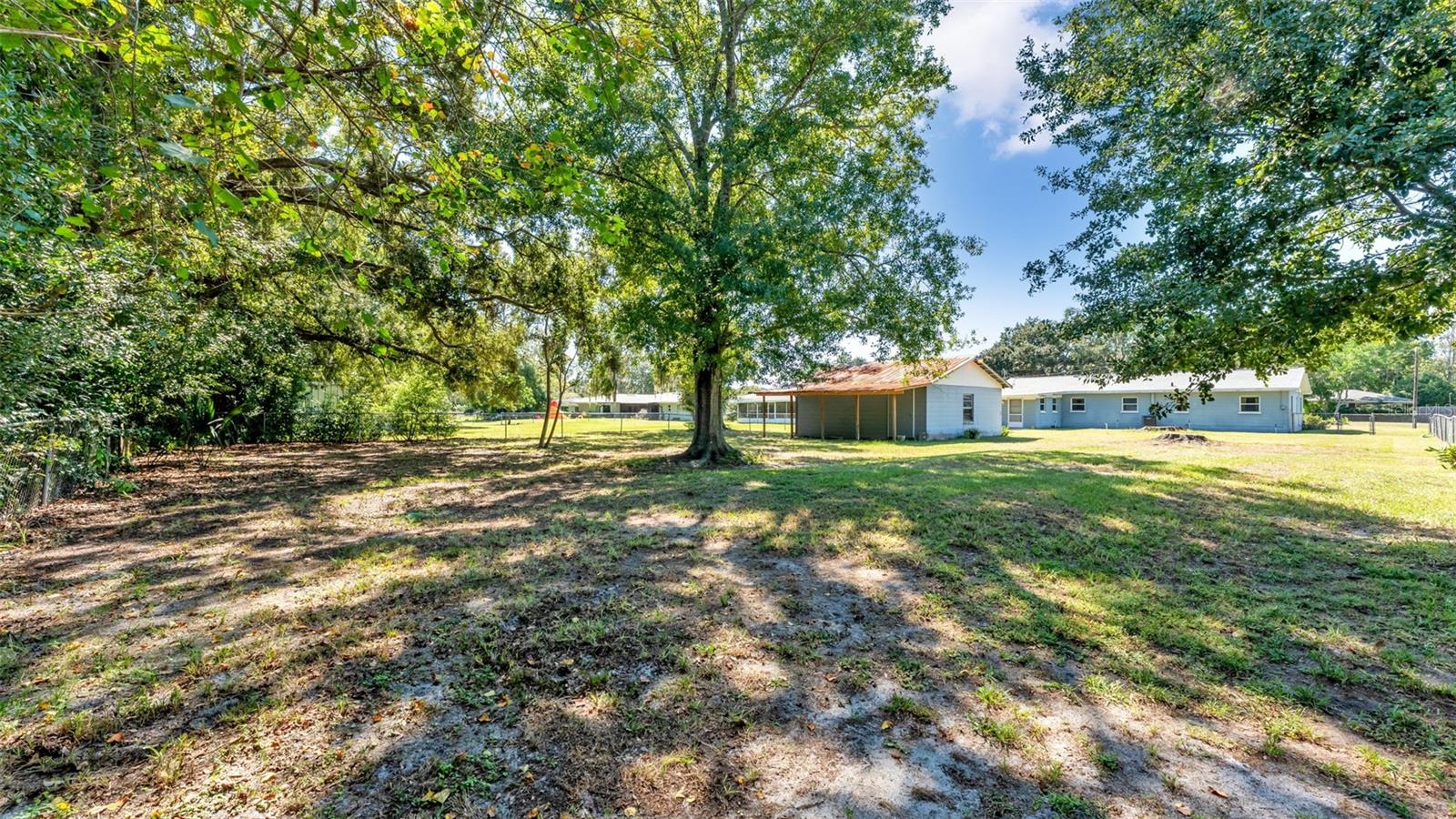Image 32 of 40 For 5823 Lake Breeze Avenue