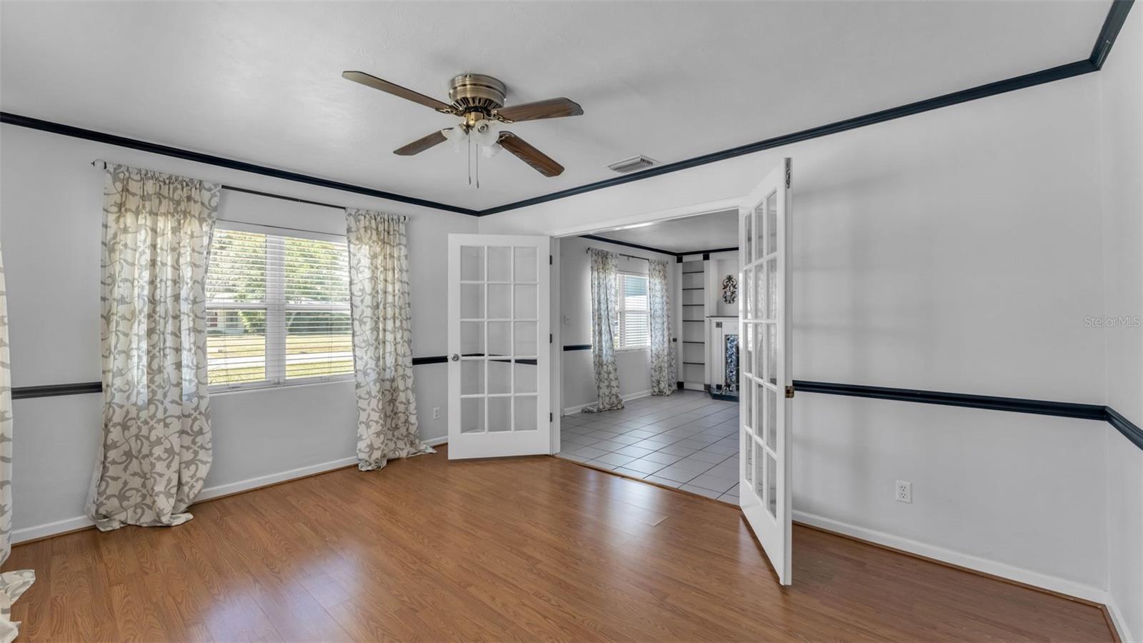 Image 9 of 40 For 5823 Lake Breeze Avenue