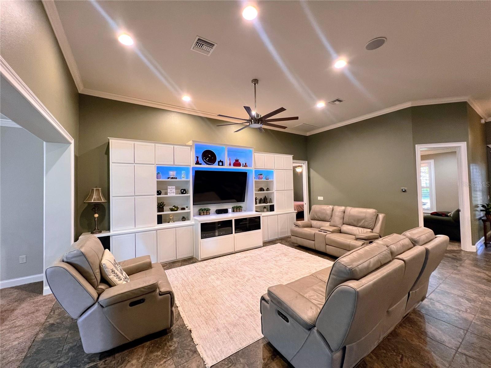 Image 7 of 45 For 5419 Bloomfield Boulevard