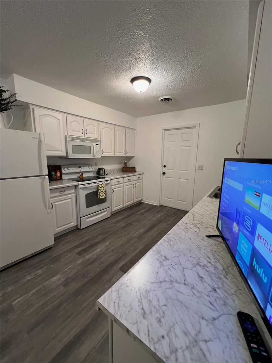 Image 12 of 23 For 2360 6th Avenue