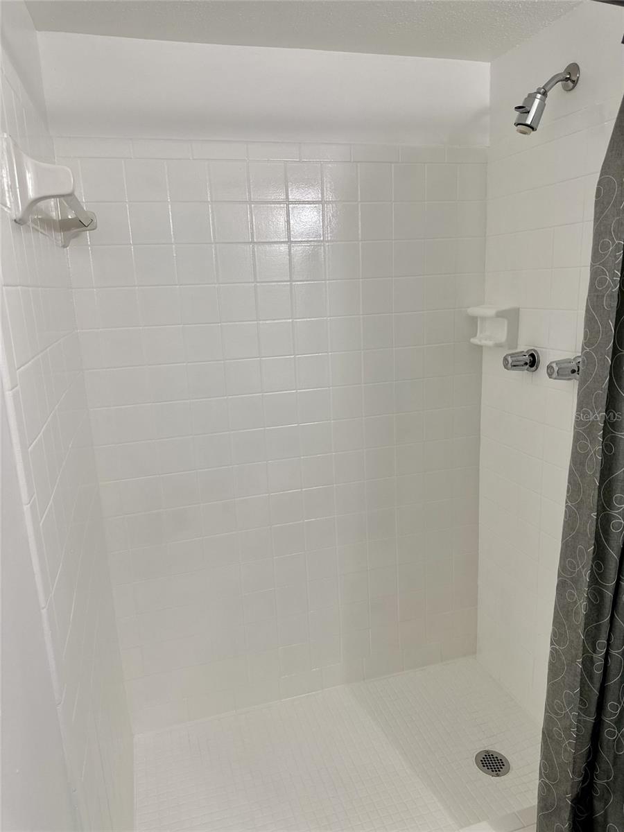 Image 18 of 23 For 2360 6th Avenue