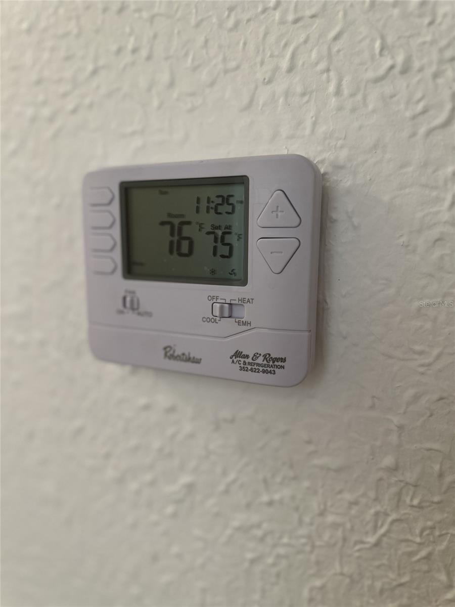 Image 6 of 23 For 2360 6th Avenue