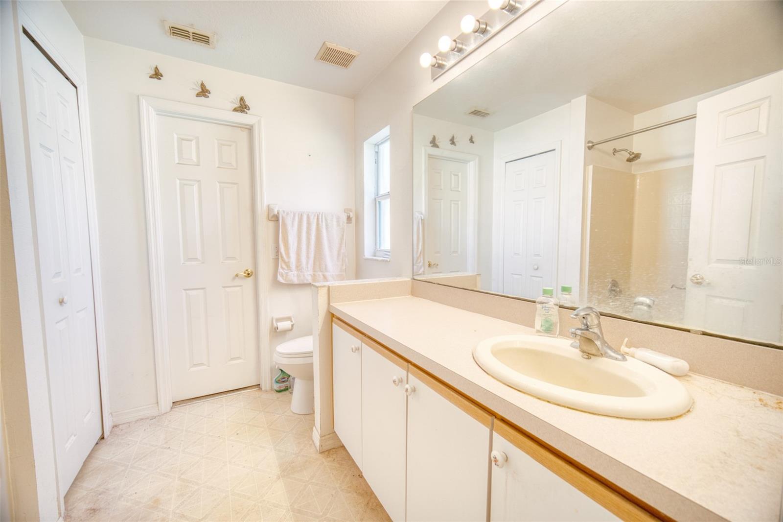 Image 22 of 31 For 777 Vineyard Way