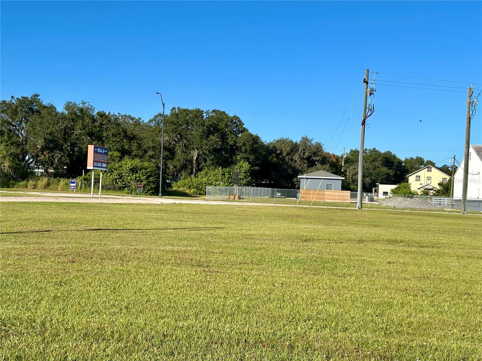 Image 4 of 21 For 667 5th Avenue