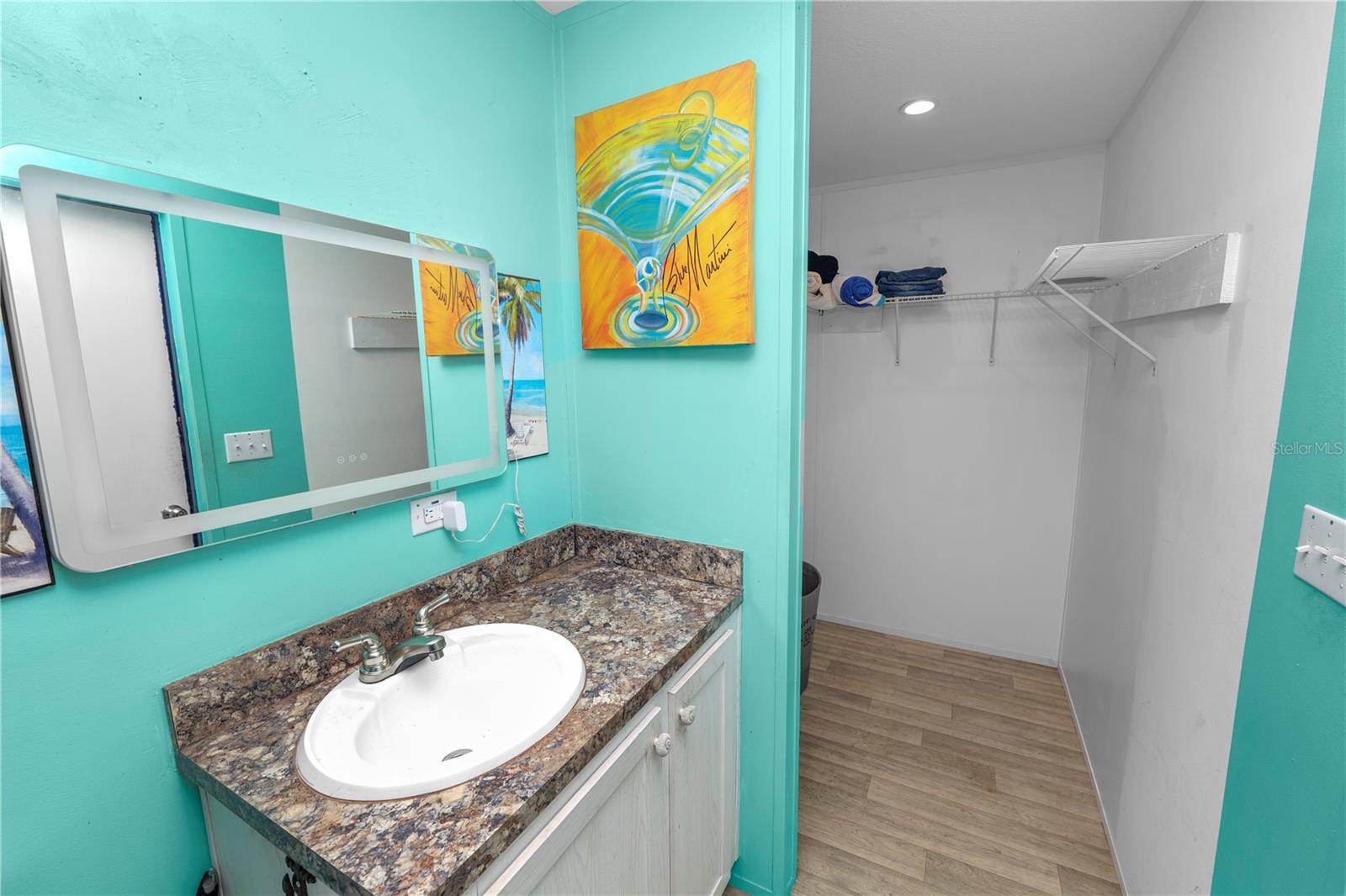 Image 15 of 41 For 3406 Oakland Road S