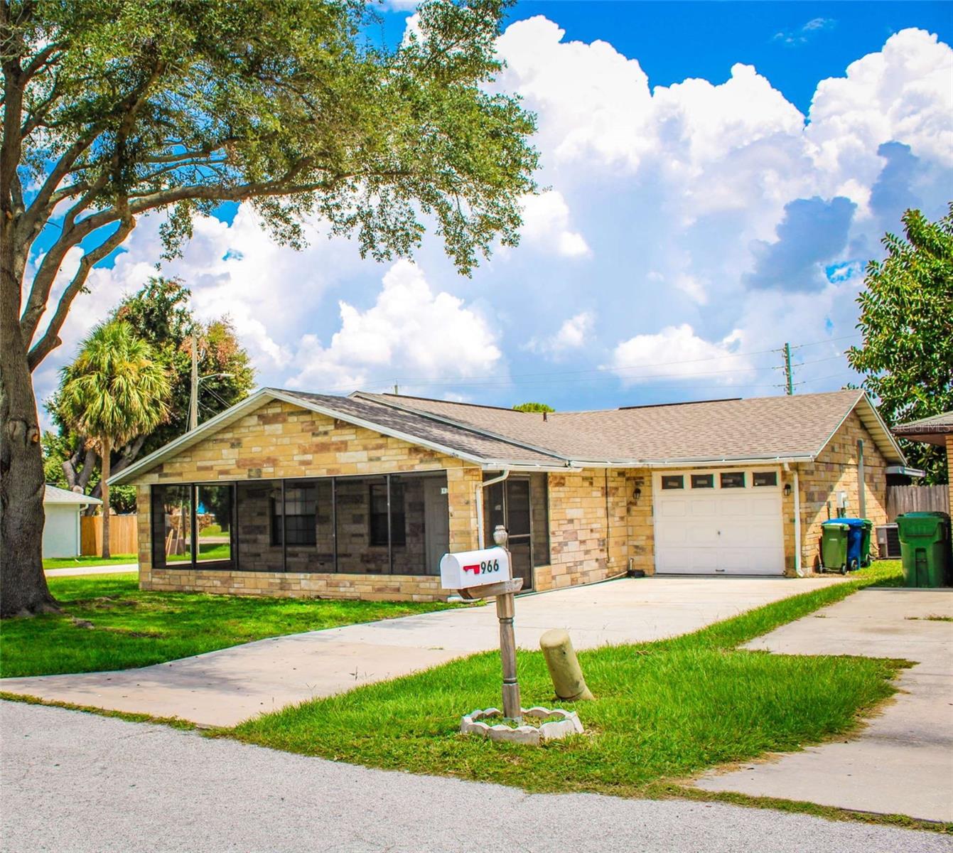 Details for 968 Sunshine Way Sw, WINTER HAVEN, FL 33880