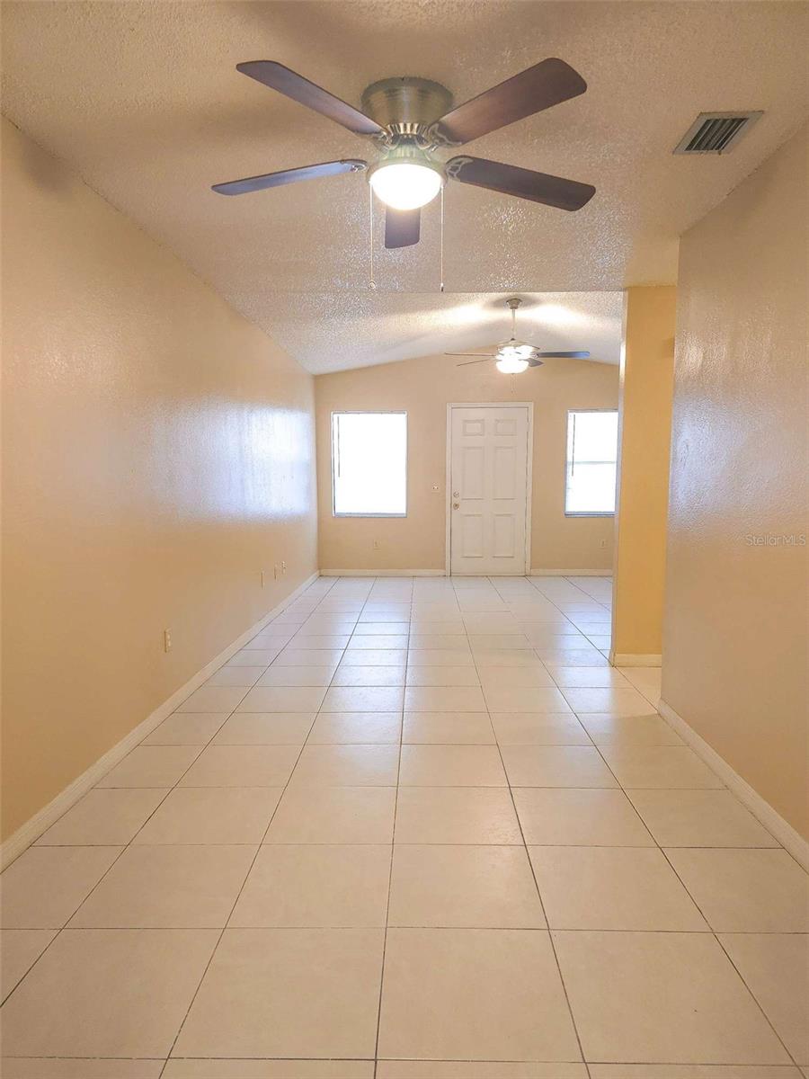 Image 3 of 16 For 968 Sunshine Way Sw