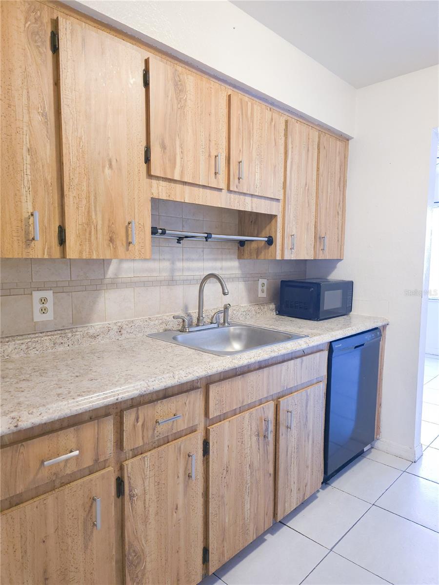 Image 5 of 16 For 968 Sunshine Way Sw