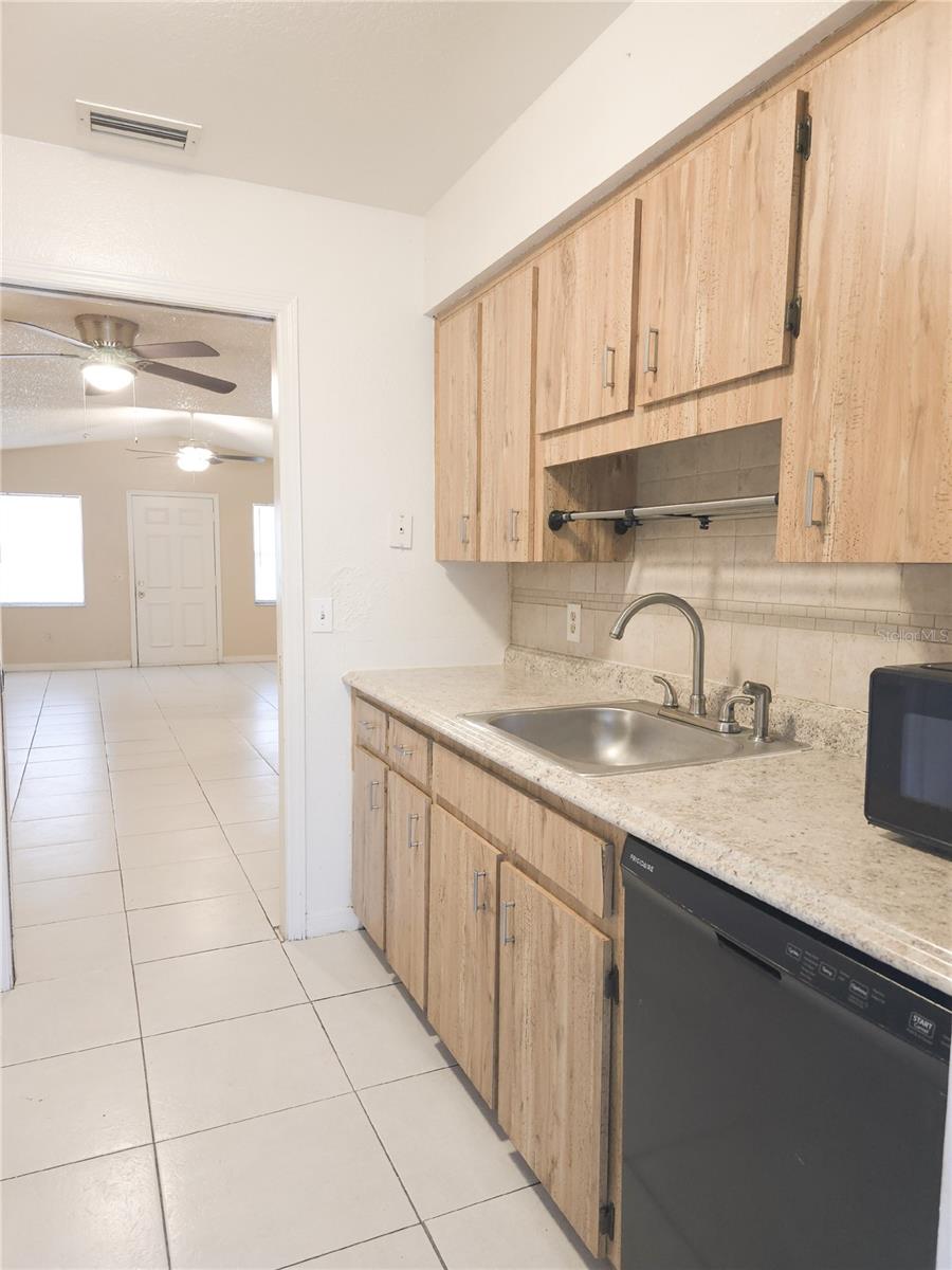 Image 6 of 16 For 968 Sunshine Way Sw