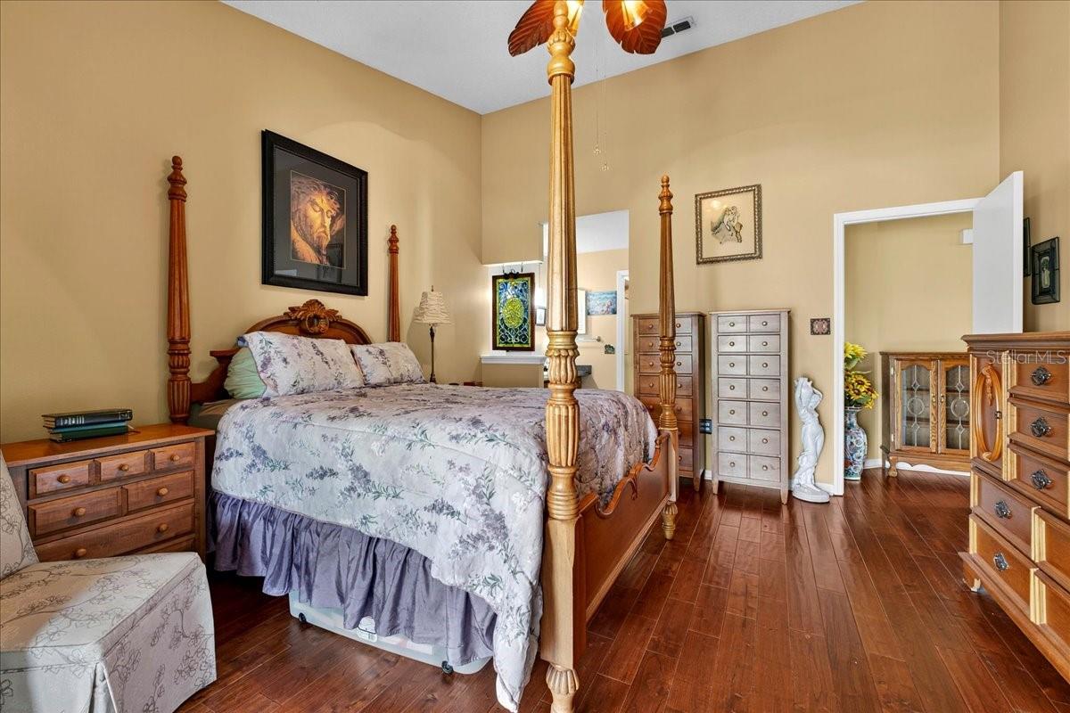 Image 15 of 71 For 6381 Egret Drive 25