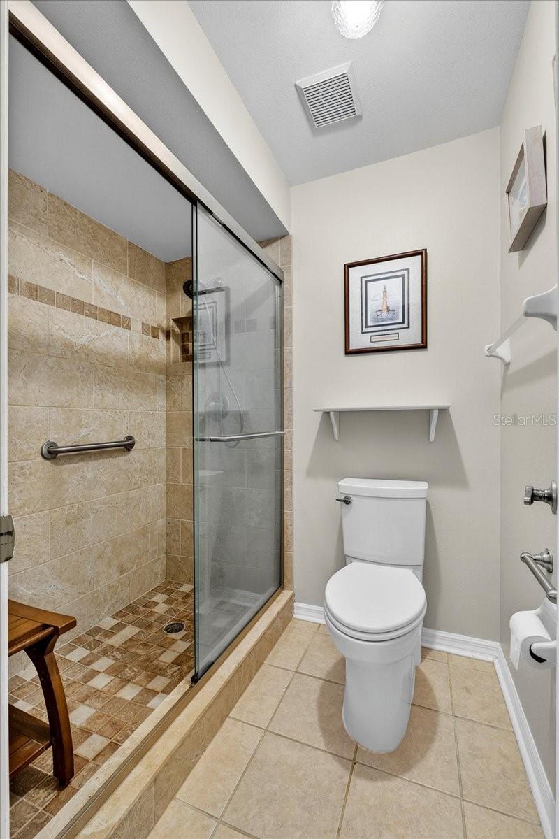 Image 18 of 71 For 6381 Egret Drive 25