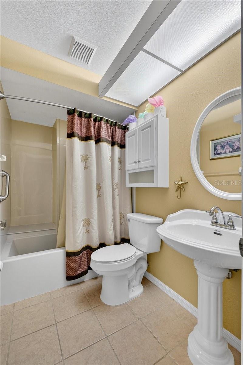 Image 22 of 71 For 6381 Egret Drive 25