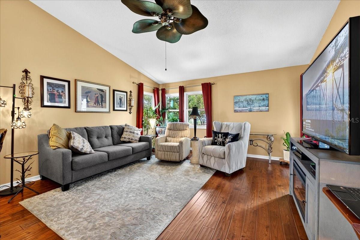 Image 6 of 71 For 6381 Egret Drive 25