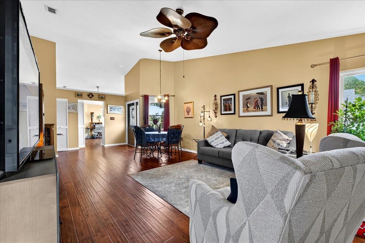 Image 7 of 71 For 6381 Egret Drive 25