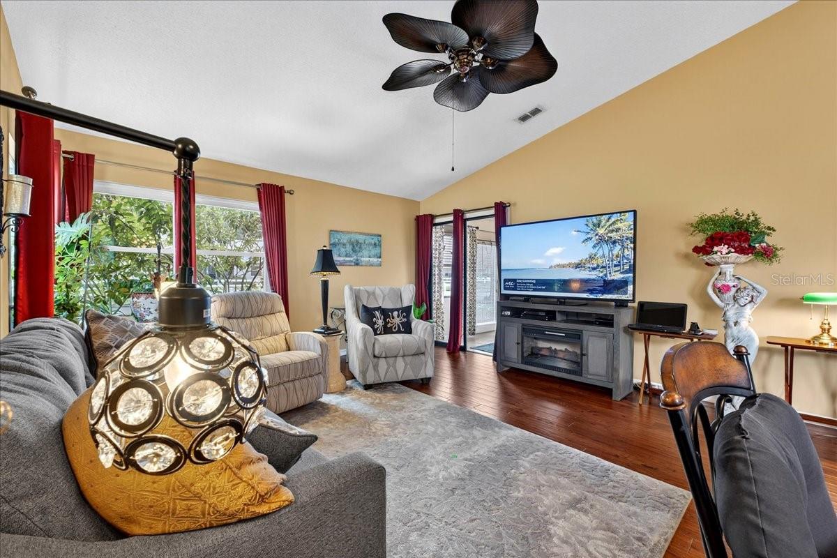 Image 8 of 71 For 6381 Egret Drive 25