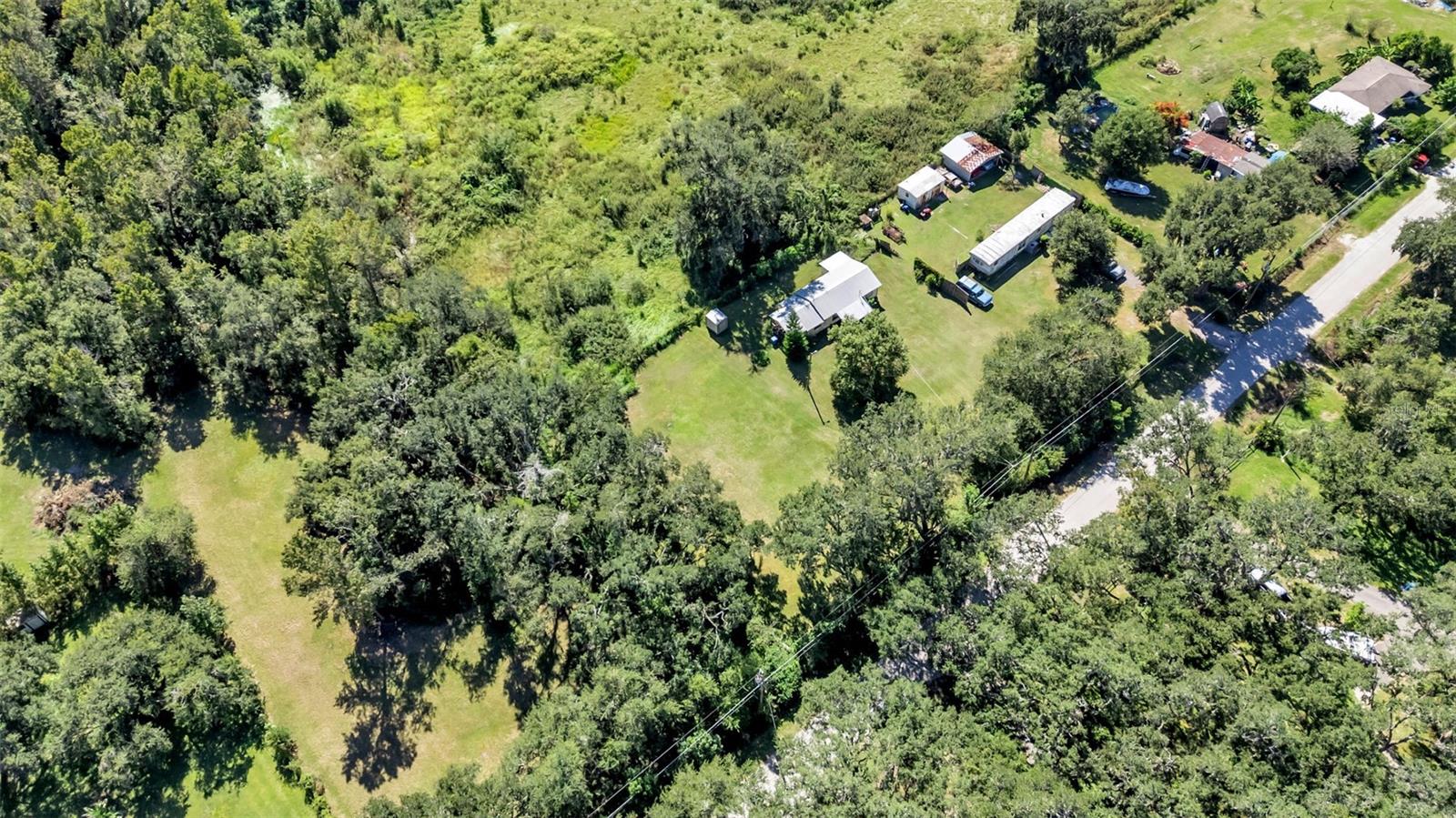 Listing photo id 12 for 12941 Simpson Road