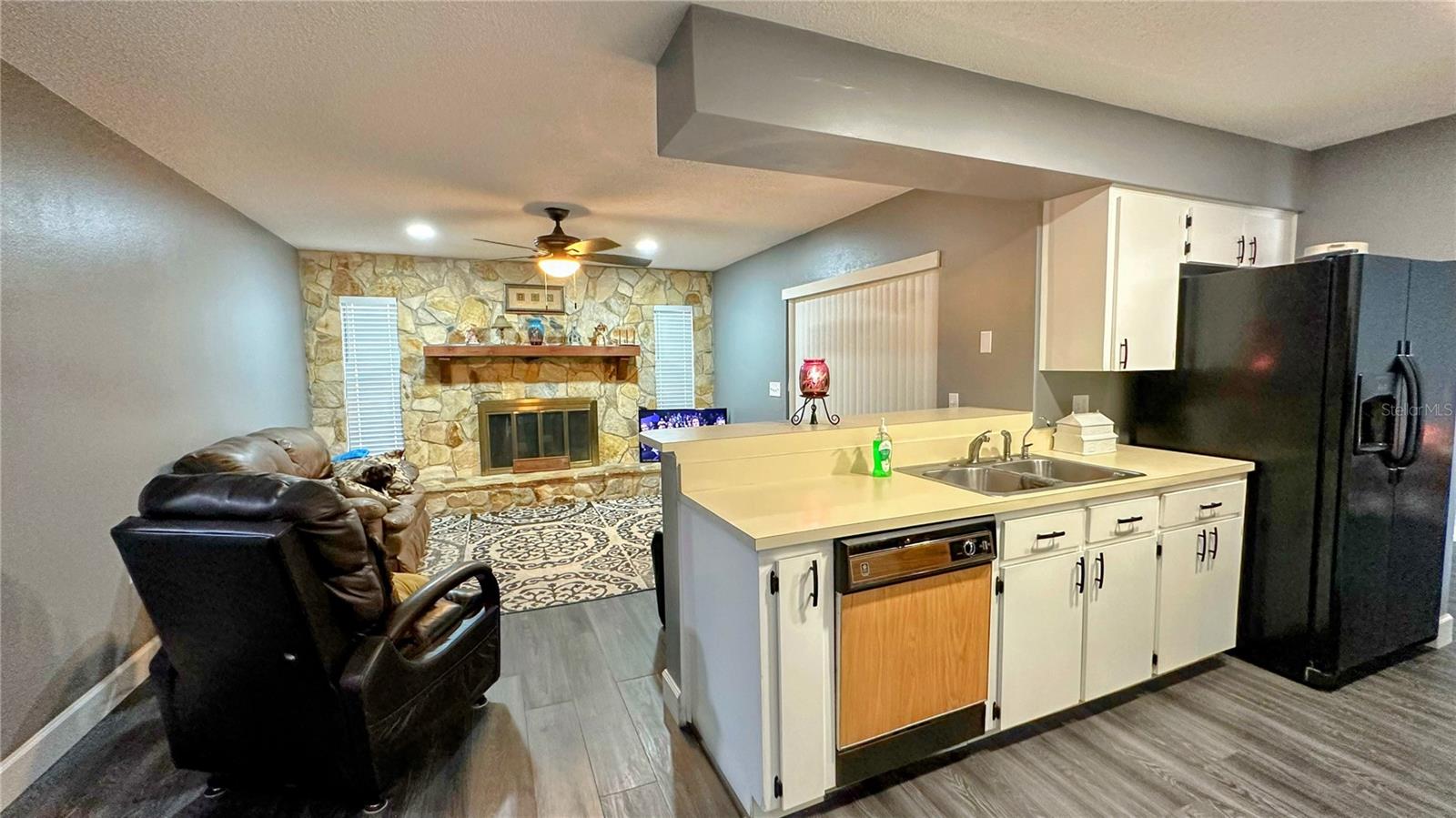 Image 12 of 30 For 5120 Forestgreen Drive W