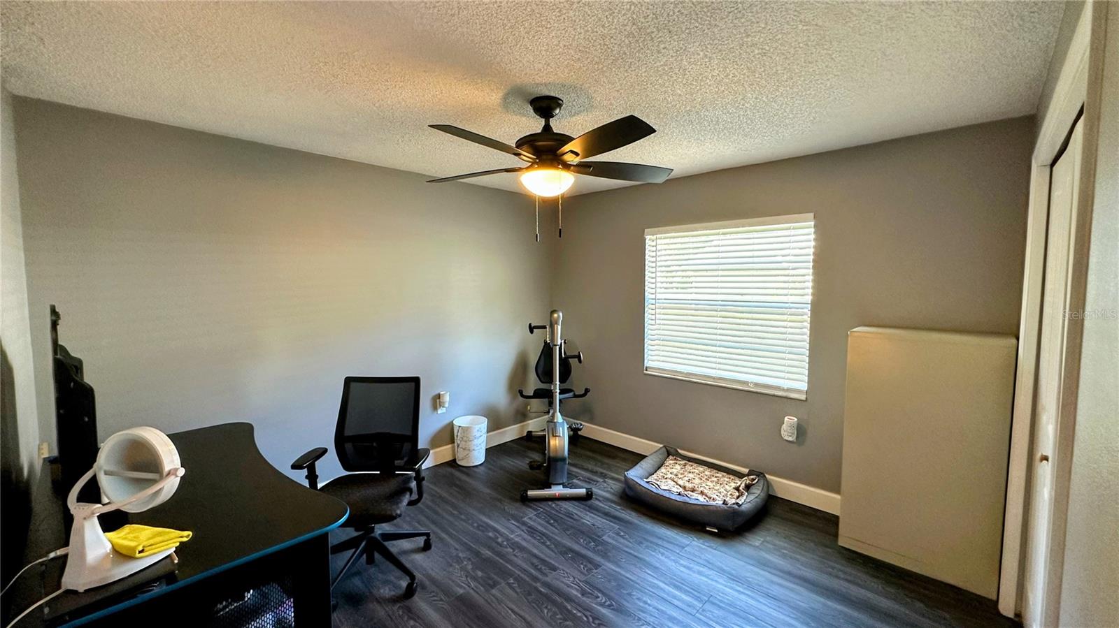 Image 21 of 30 For 5120 Forestgreen Drive W