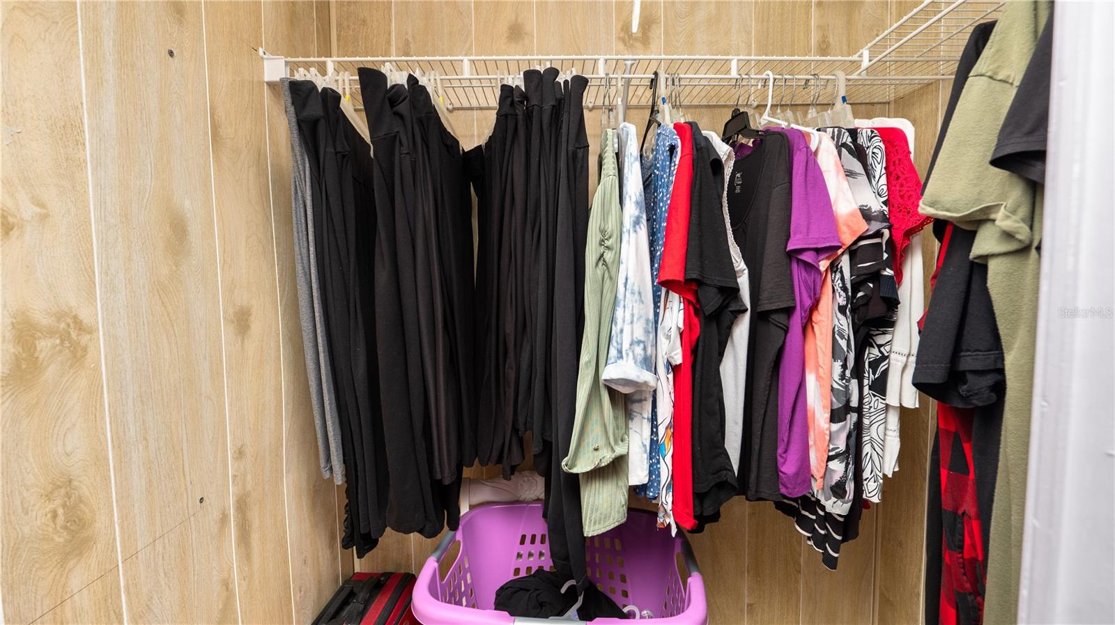 Image 19 of 43 For 1737 Robin Avenue