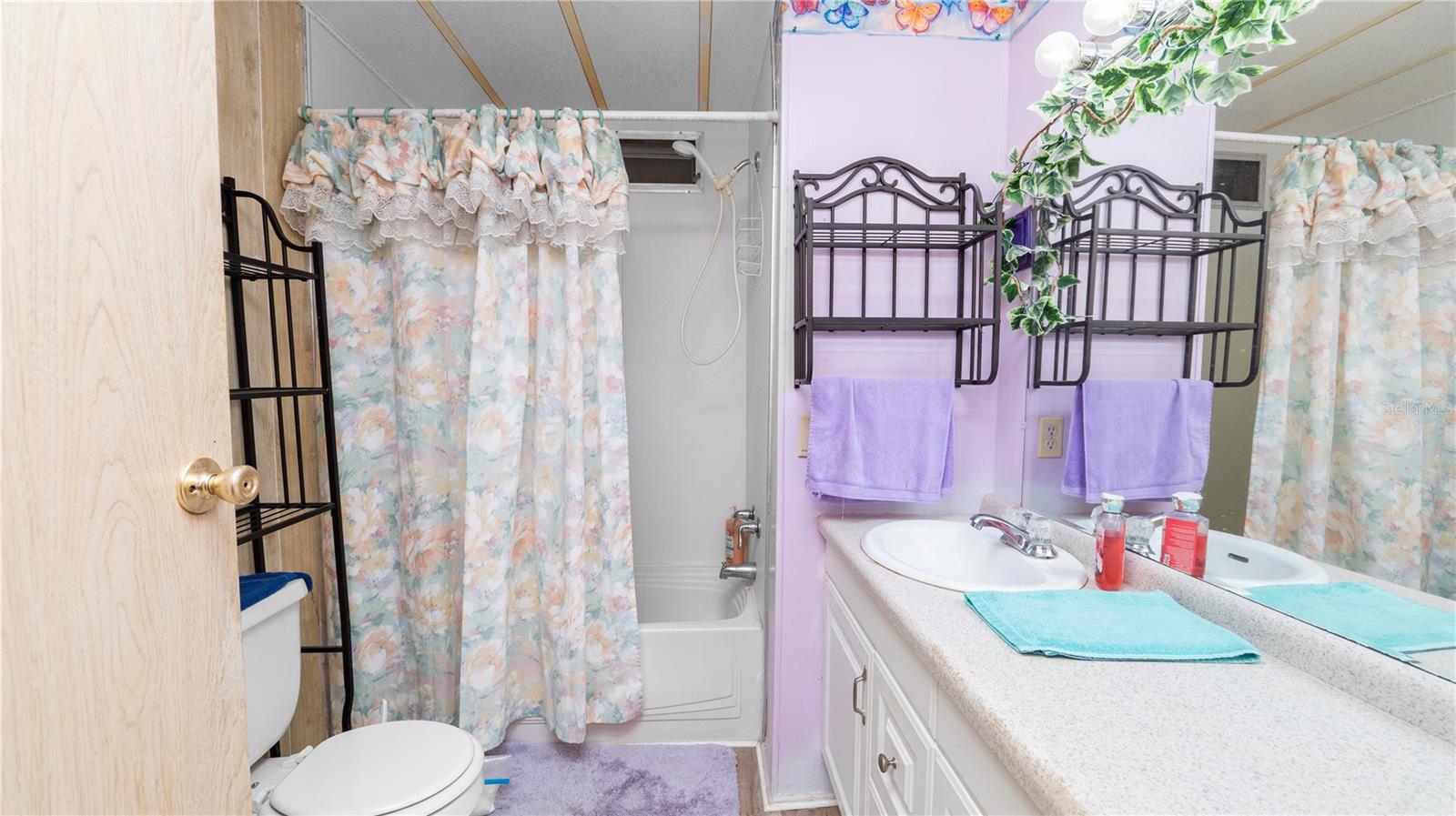 Image 21 of 43 For 1737 Robin Avenue