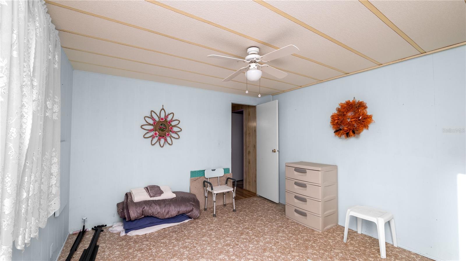 Image 4 of 43 For 1737 Robin Avenue