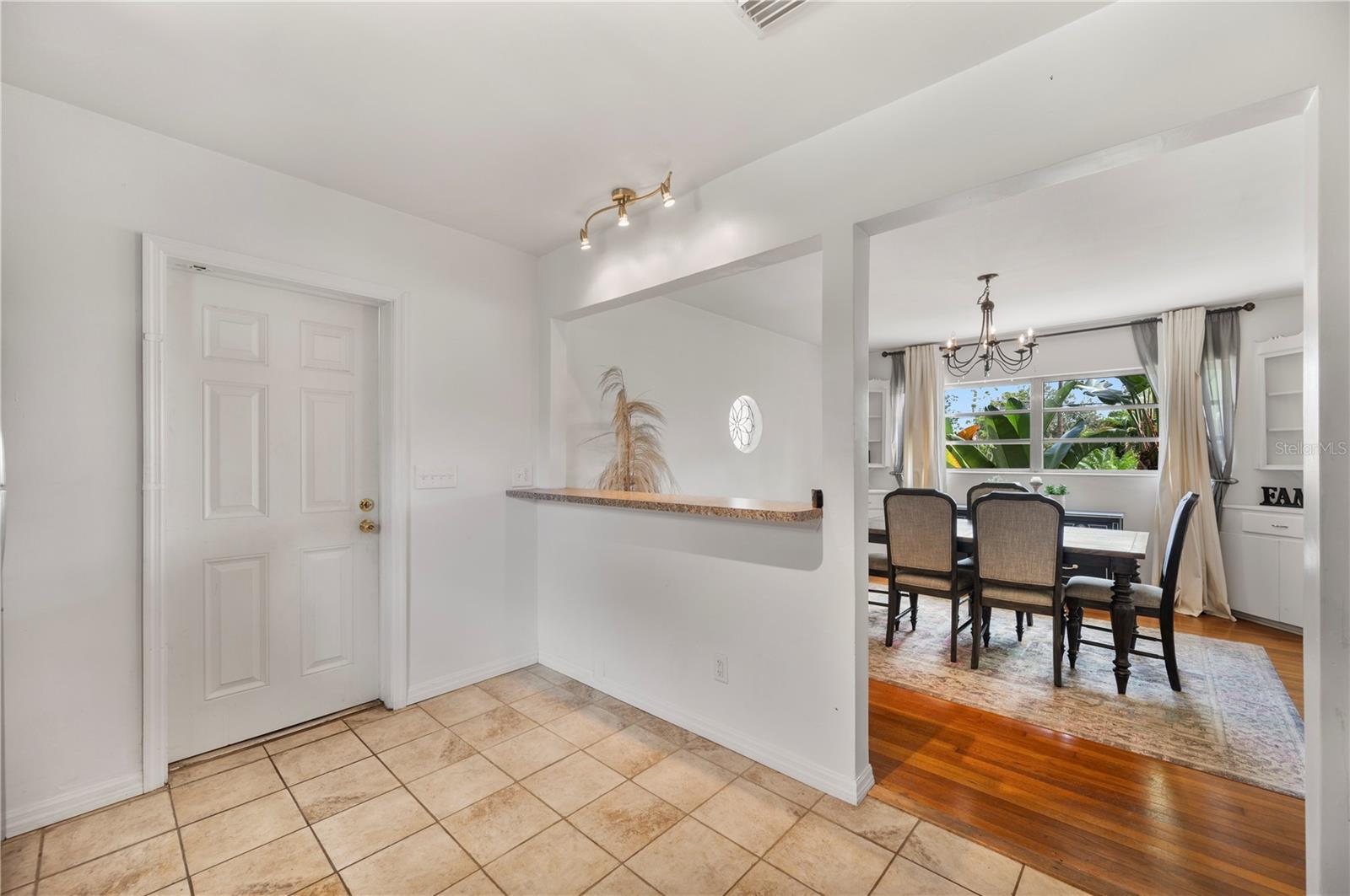 Image 11 of 49 For 620 Park Street