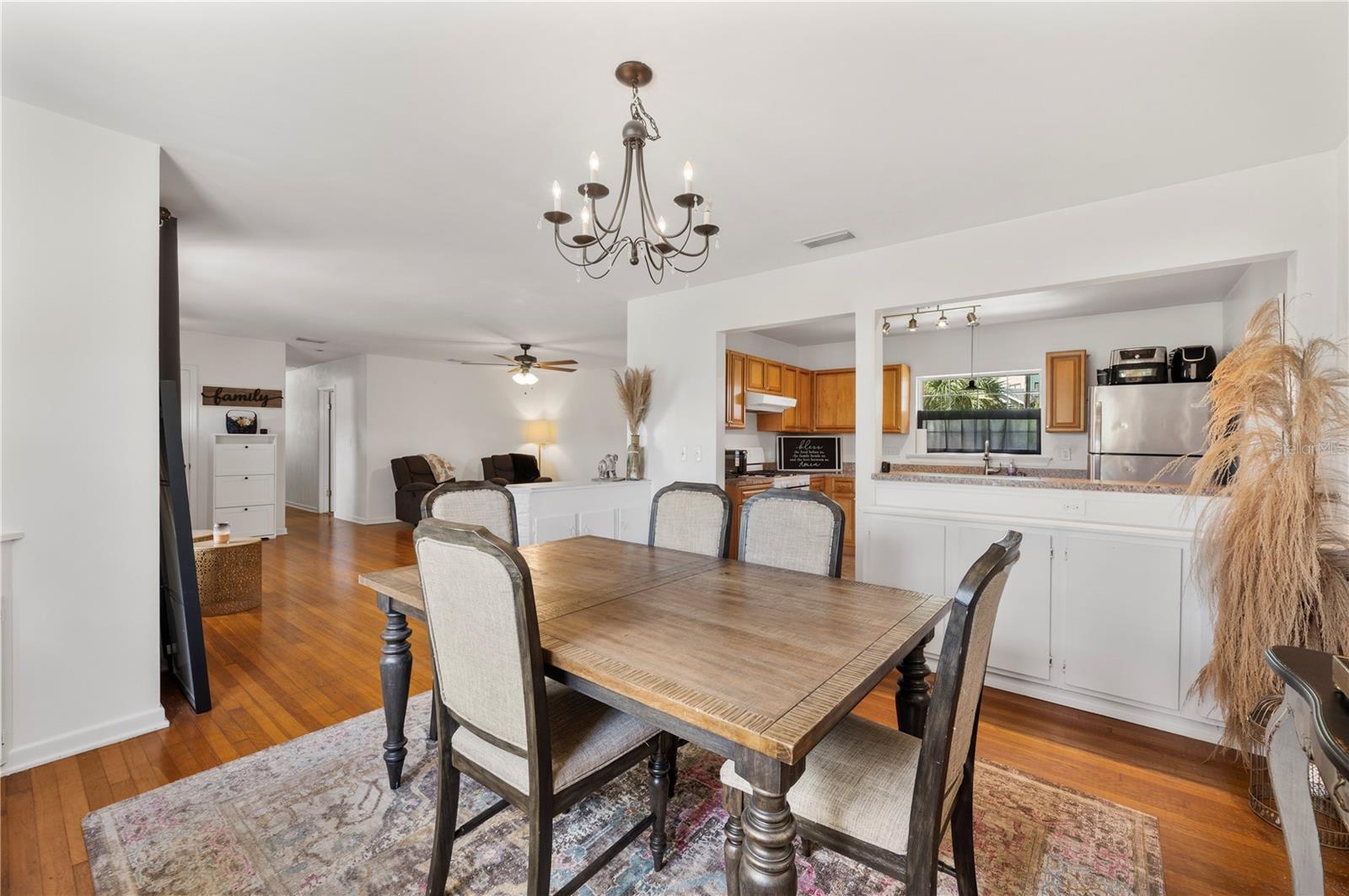 Image 14 of 49 For 620 Park Street