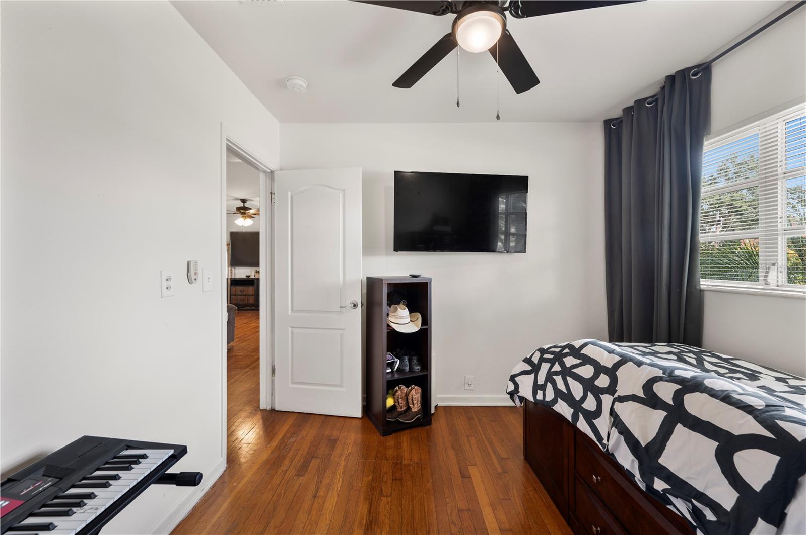 Image 17 of 49 For 620 Park Street