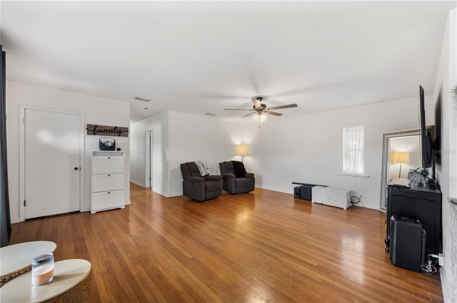 Image 7 of 49 For 620 Park Street