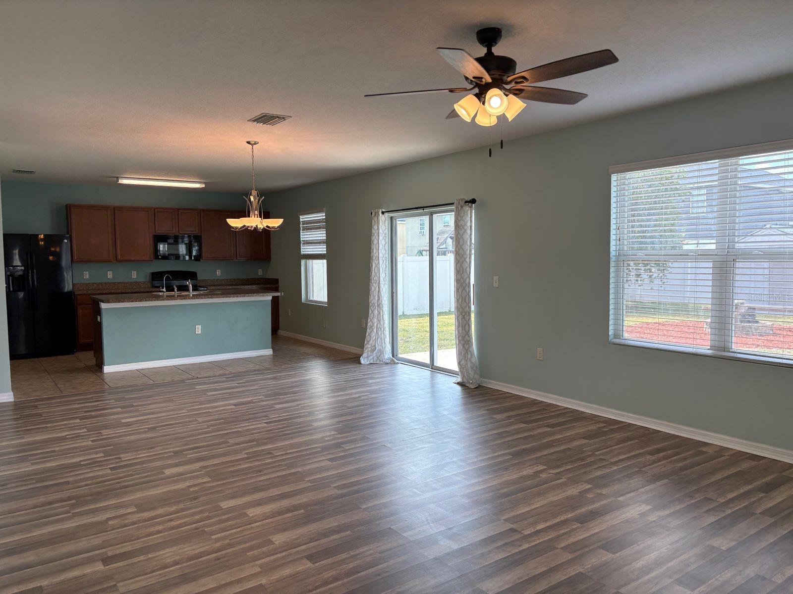 Image 19 of 73 For 3846 Crystal Dew Street