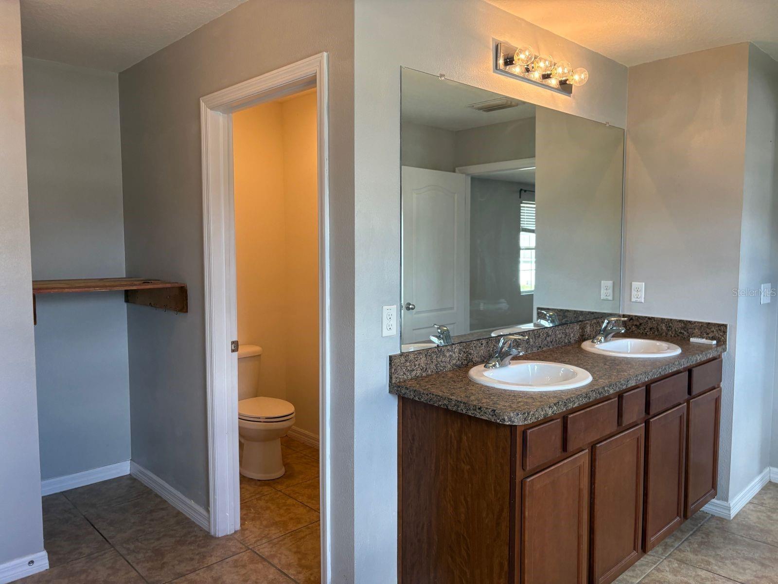 Image 37 of 73 For 3846 Crystal Dew Street