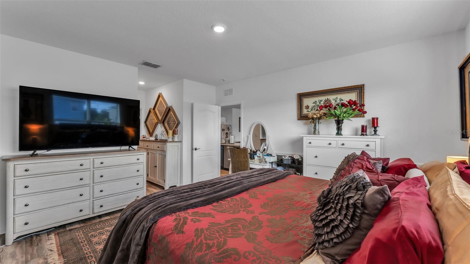 Image 28 of 47 For 3612 Diving Dove Lane