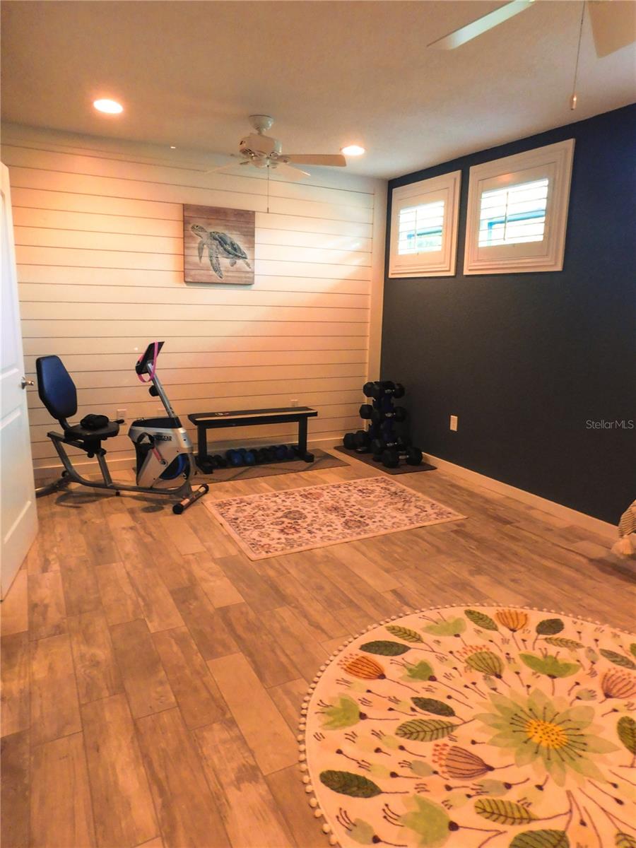 Image 10 of 21 For 17 Loma Verde