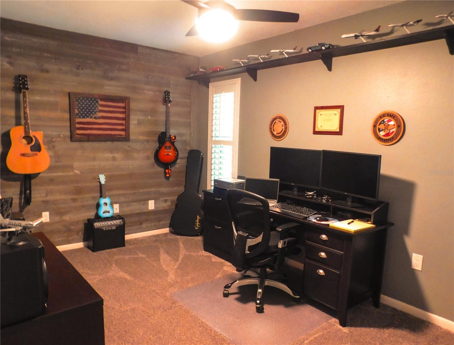 Image 14 of 21 For 17 Loma Verde