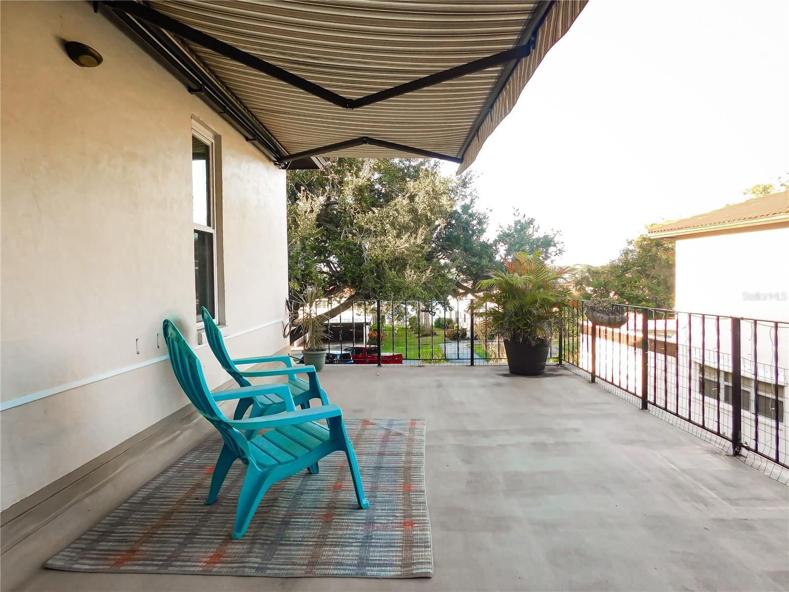 Image 19 of 21 For 17 Loma Verde