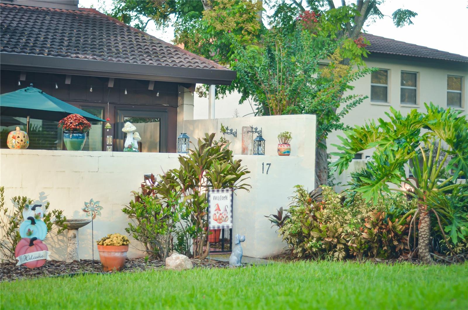 Image 2 of 21 For 17 Loma Verde