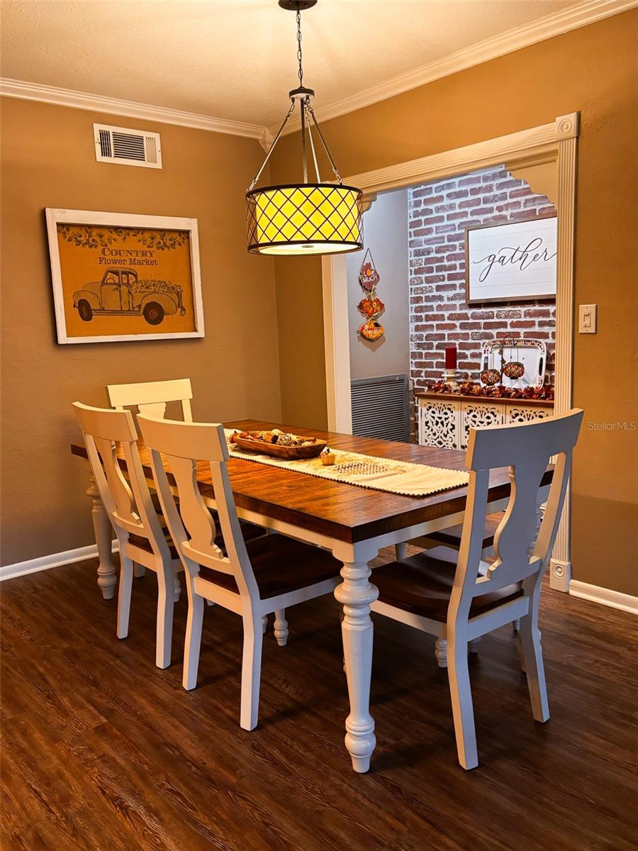 Image 4 of 21 For 17 Loma Verde