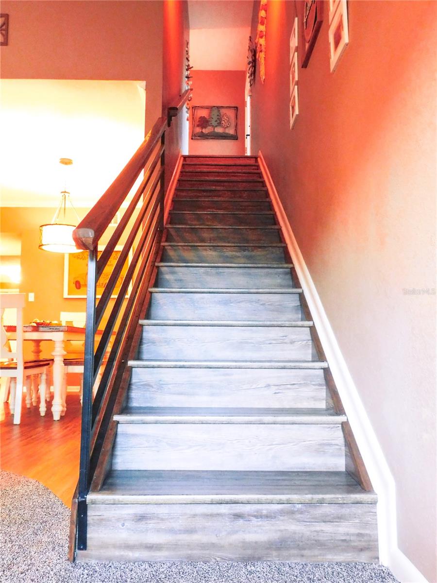 Image 9 of 21 For 17 Loma Verde