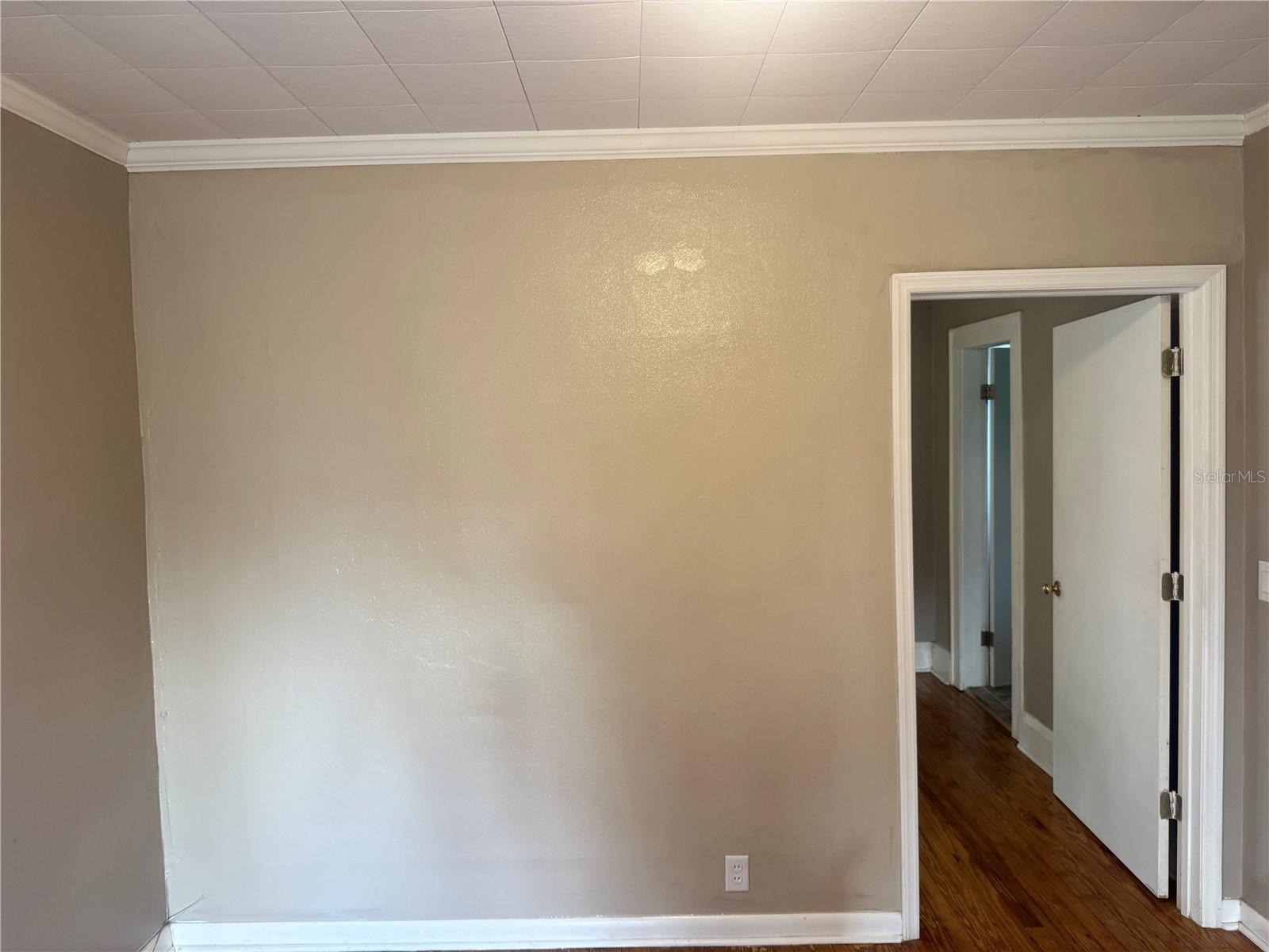 Image 12 of 19 For 523 Hancock Street