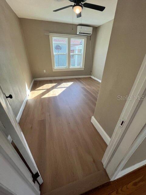 Image 13 of 19 For 523 Hancock Street