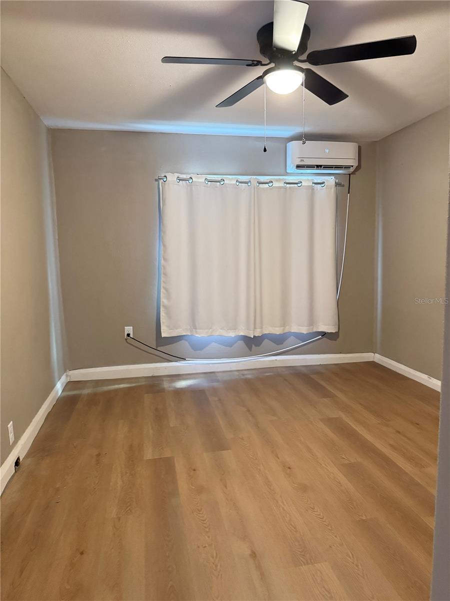 Image 14 of 19 For 523 Hancock Street