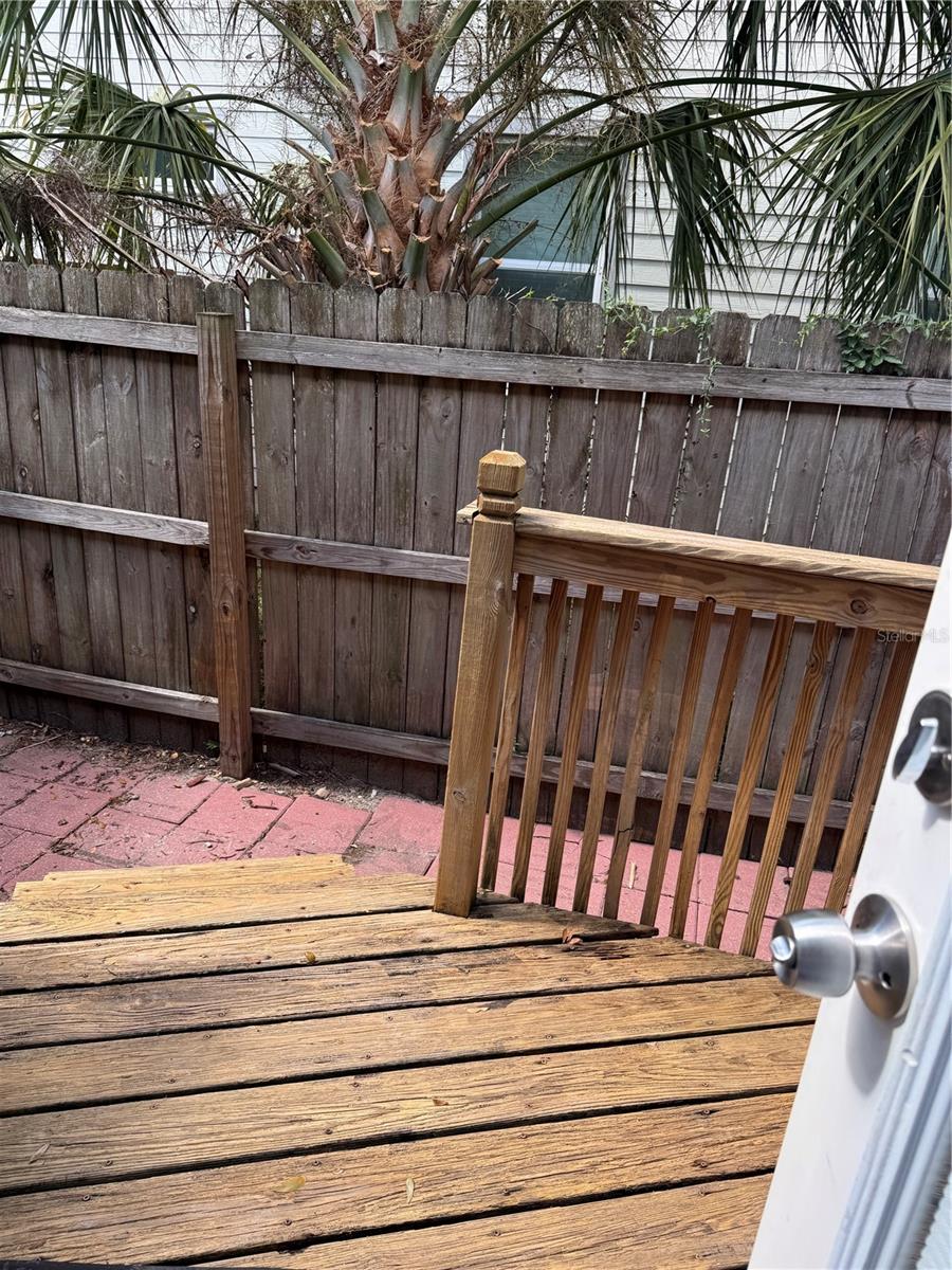 Image 18 of 19 For 523 Hancock Street