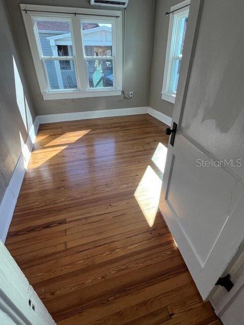 Image 7 of 19 For 523 Hancock Street