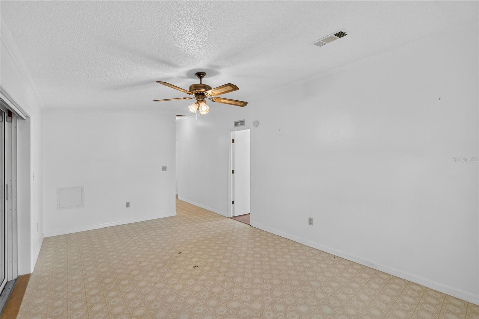 Image 30 of 59 For 4945 Shore Line Dr