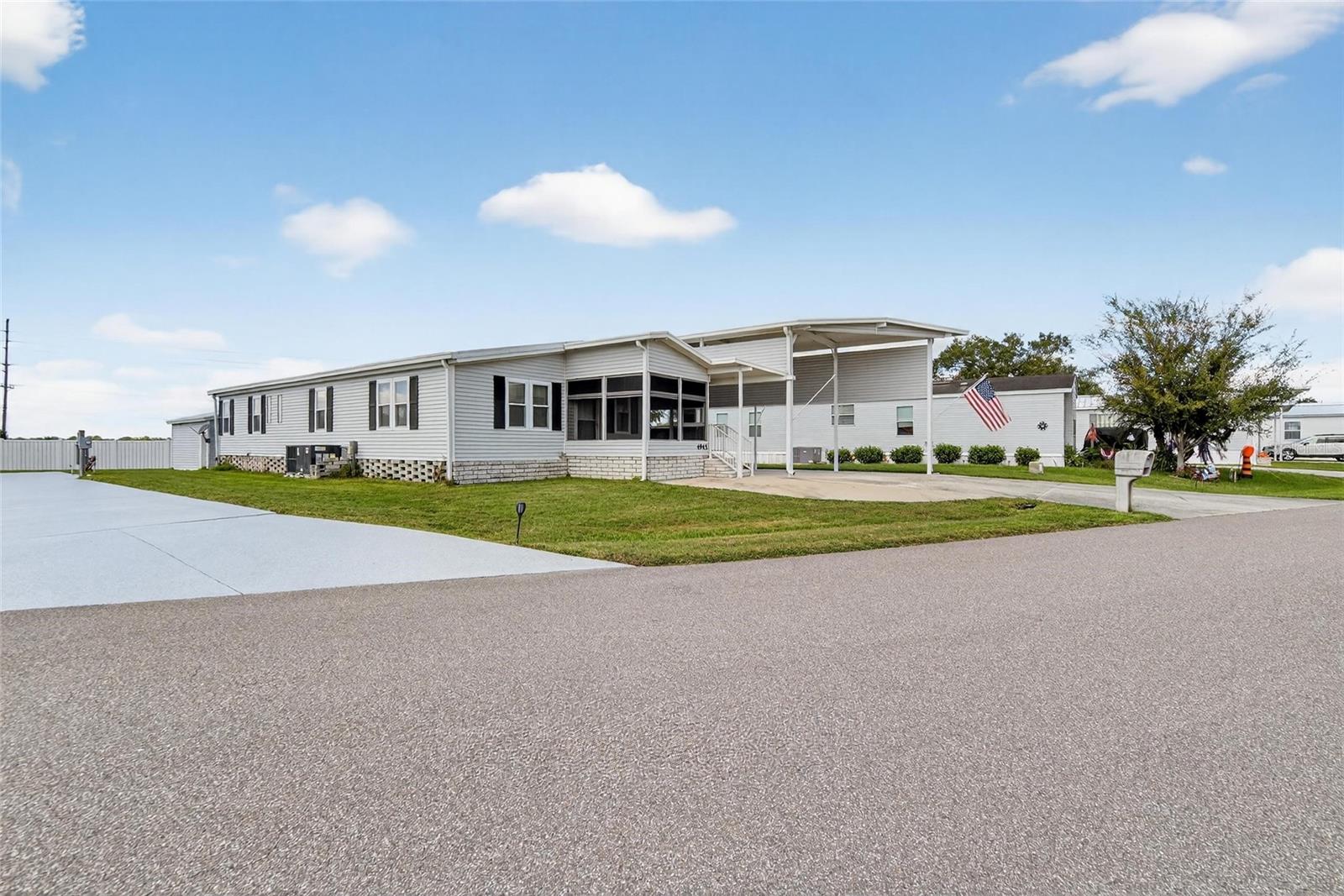 Image 42 of 59 For 4945 Shore Line Dr