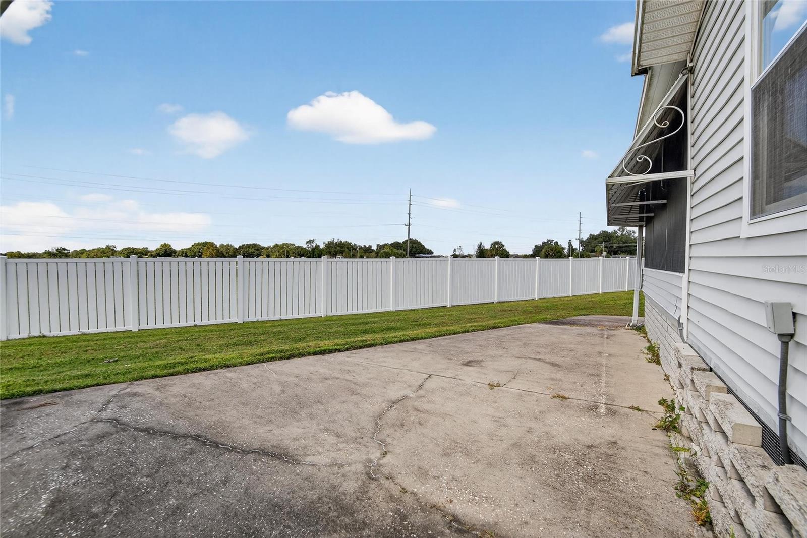 Image 48 of 59 For 4945 Shore Line Dr