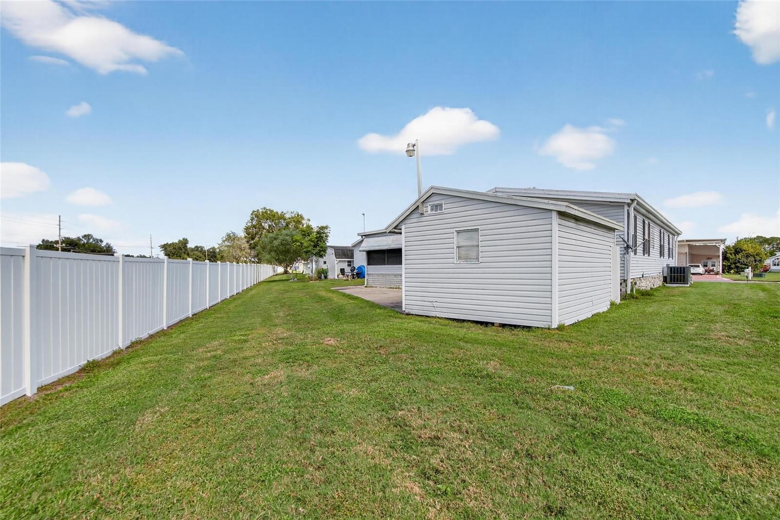 Image 49 of 59 For 4945 Shore Line Dr