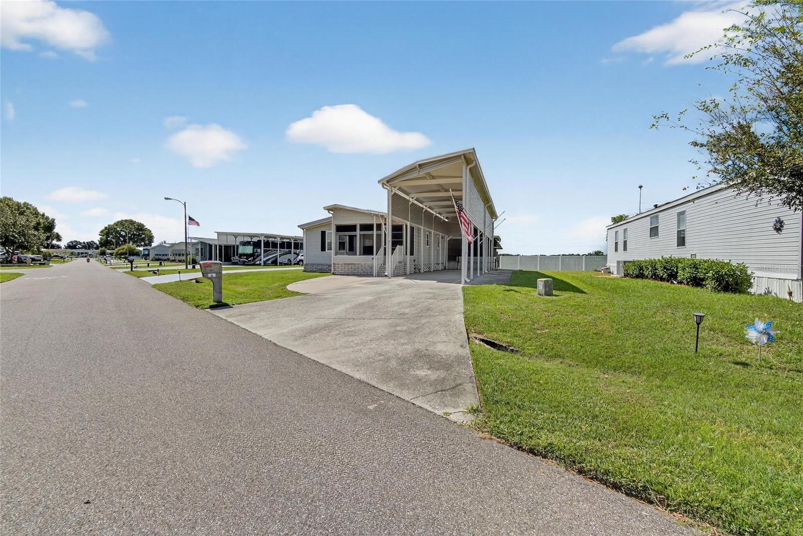 Image 51 of 59 For 4945 Shore Line Dr