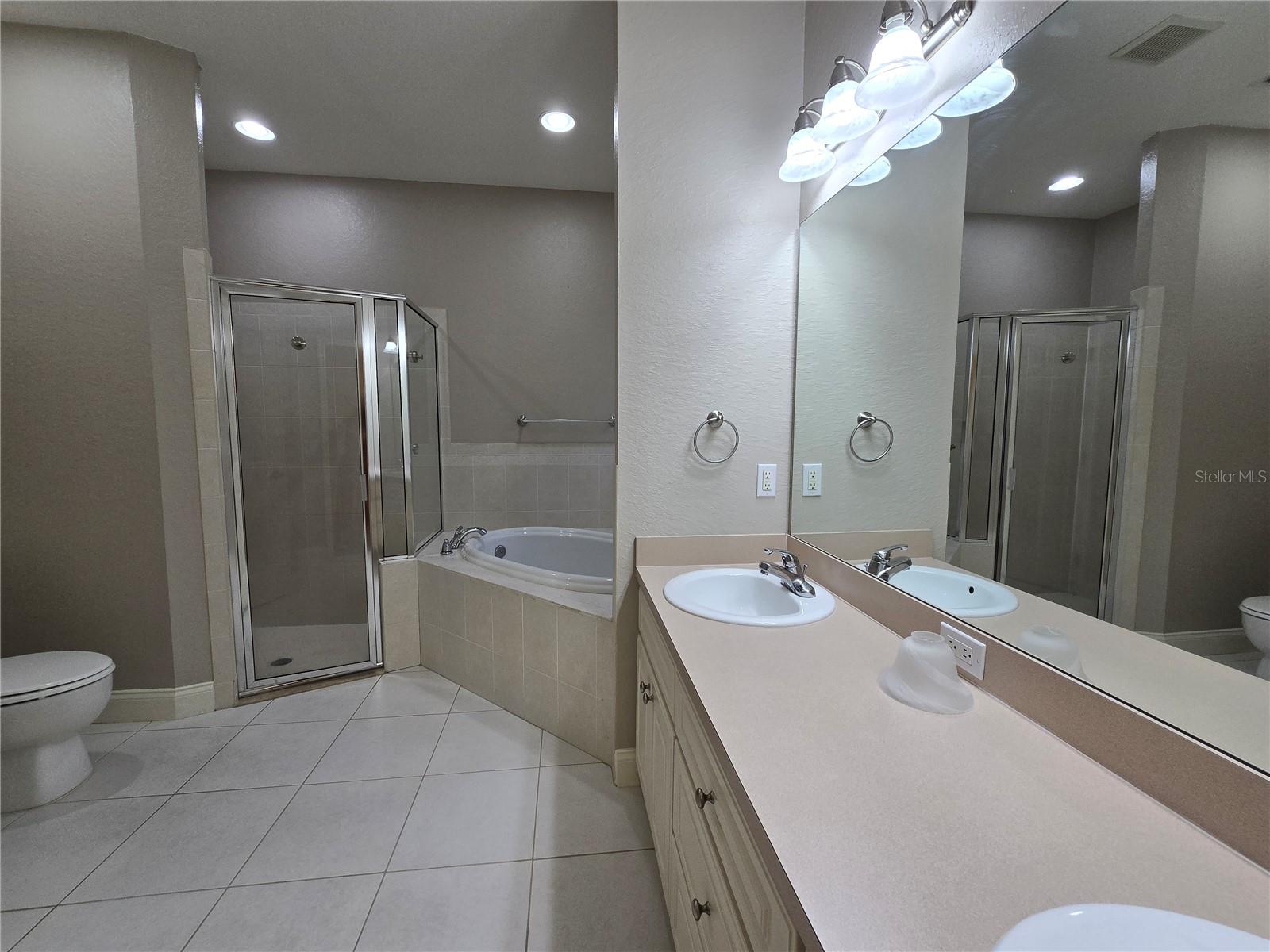 Image 13 of 18 For 1720 Saddlewood Drive