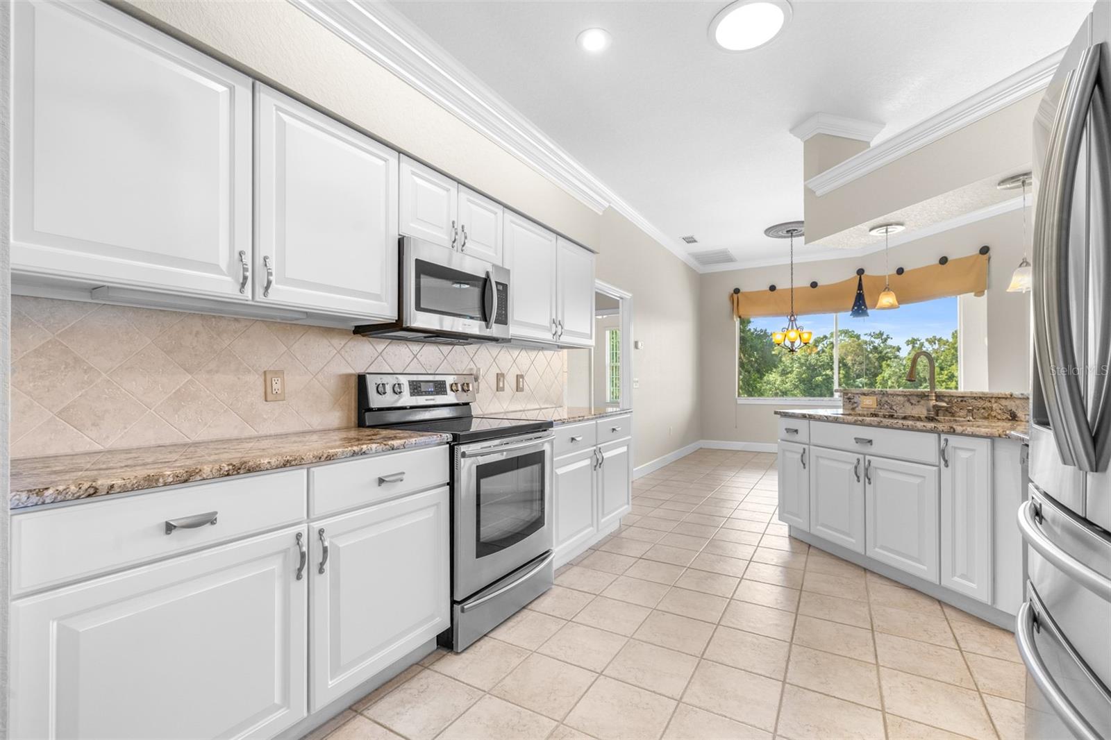 Image 8 of 19 For 2636 Huntington Hills Drive
